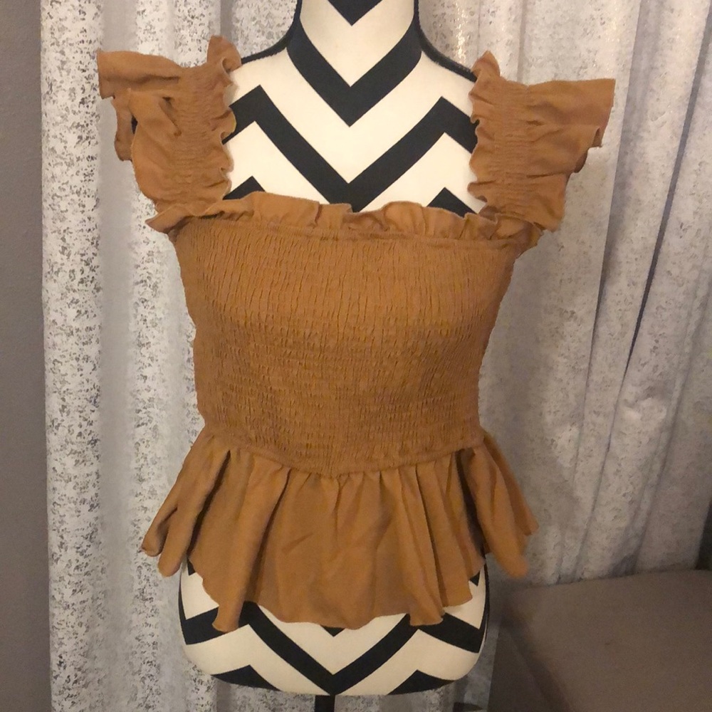 Cute ruffle top